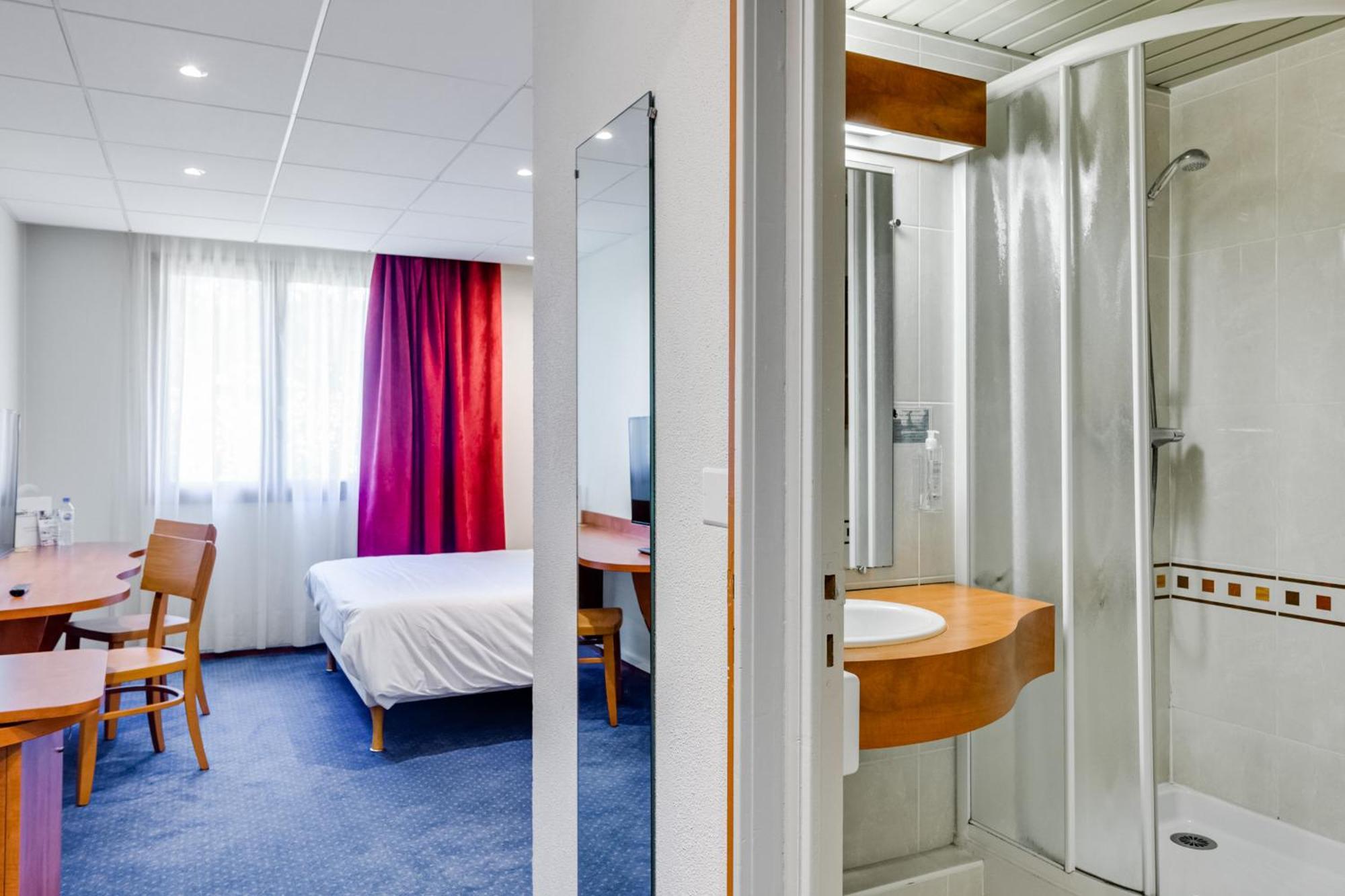 Brit Hotel Nantes Vigneux - L'Atlantel Exterior photo